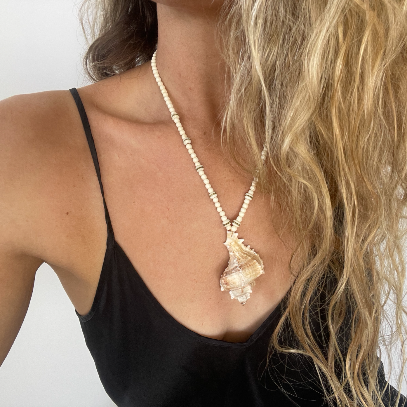 Ocean echo pendant necklace